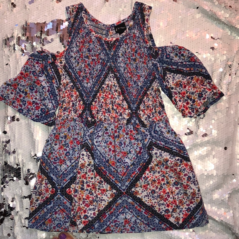 GIRLS ART CLASS SHIRT SIZE 10/12